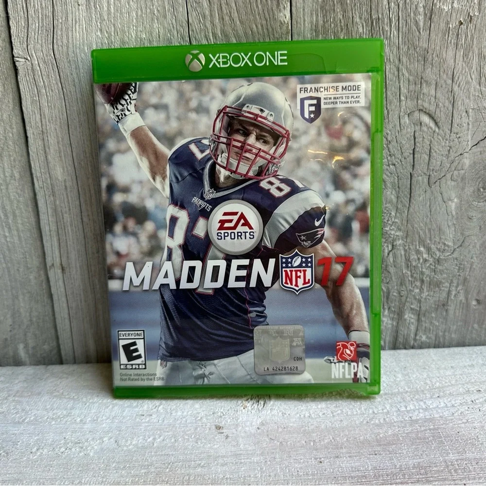 EA Sports: Madden 17 NFL Xbox One Pre‎ Owned Game